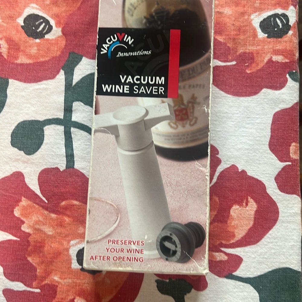 VacuVin Vacuum Wine Saver